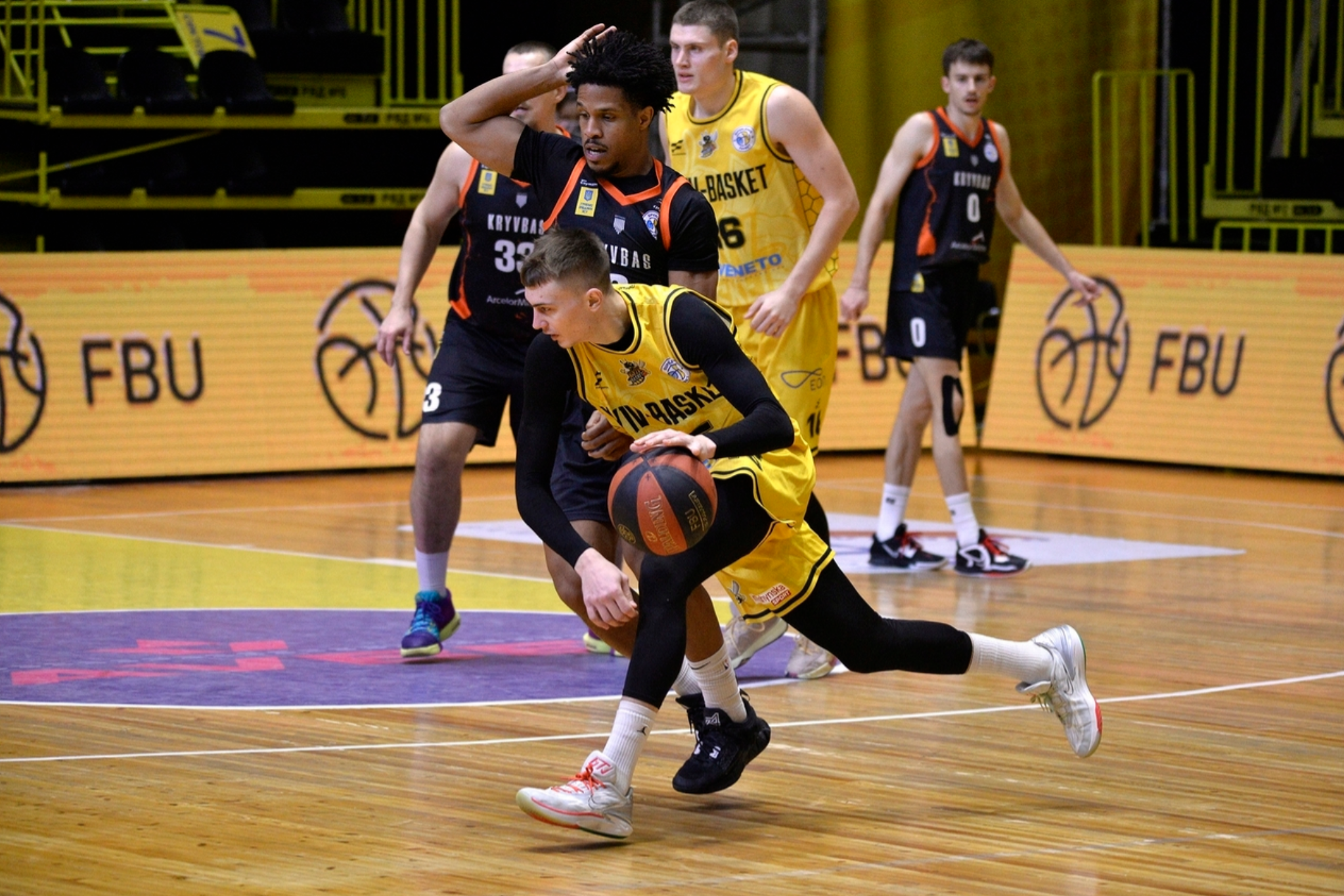 Суперліга: Київ-Баскет переміг Кривбас у матчі домашнього баблу